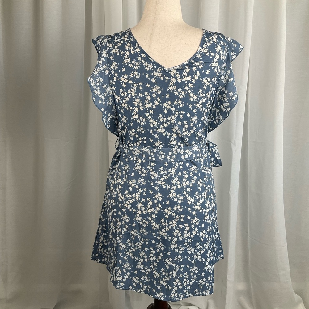 Blue and White Floral Tie Dress SHEIN NWOT - Picture 2 of 5